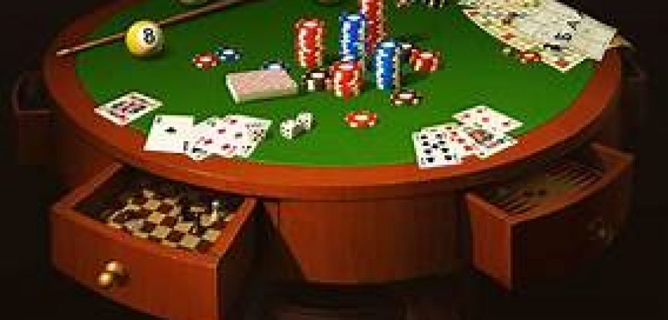 How to have regular life finances by being a winner in poker?