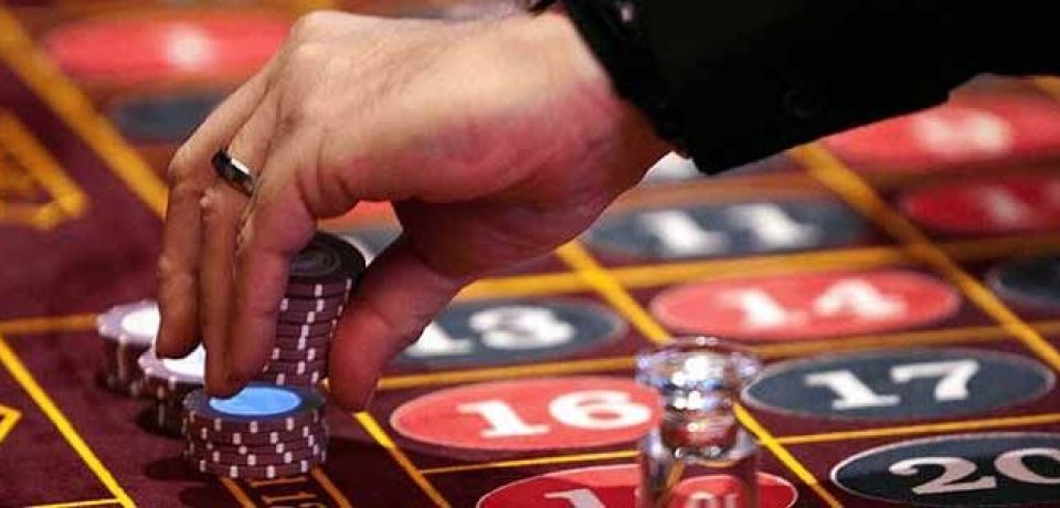What Are the Reasons for Playing at Online Casinos?