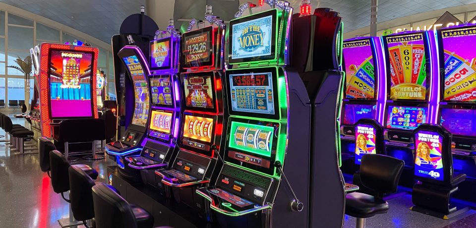 Play Slot Machine Online And Ensure Your Winnings